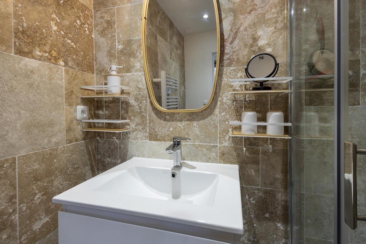 L'Emeraude - 1 A 4P - Wifi Fibre - Parking Gratuit Pont d'Ain Bagian luar foto